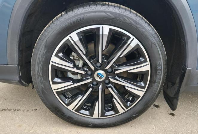 Geely Okavango I Рестайлинг с пробегом 2023 года, цена 2 299 000 рублей, 37854 км, внедорожник, Автокод Объявления