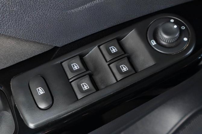 Renault Kaptur I с пробегом 2017 года, цена 1 429 000 рублей, 158000 км, внедорожник, Автокод Объявления