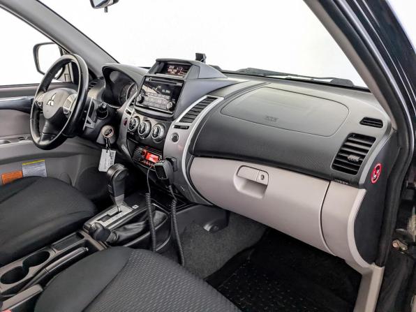 Mitsubishi Pajero Sport II Рестайлинг с пробегом 2015 года, цена 2 100 000 рублей, 153947 км, внедорожник, Автокод Объявления