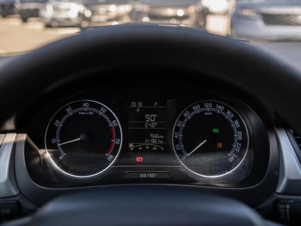 Skoda Rapid I Рестайлинг с пробегом 2019 года, цена 1 349 000 рублей, 141981 км, лифтбек, Автокод Объявления