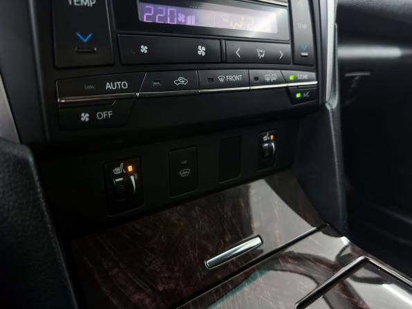 Toyota Camry VII (XV50) Рестайлинг с пробегом 2015 года, цена 2 199 000 рублей, 142700 км, седан, Автокод Объявления