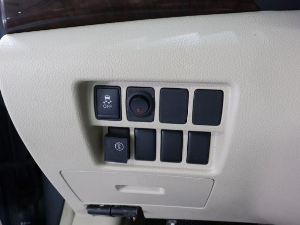 Nissan Quest IV с пробегом 2011 года, цена 1 810 000 рублей, 162776 км, минивэн, Автокод Объявления