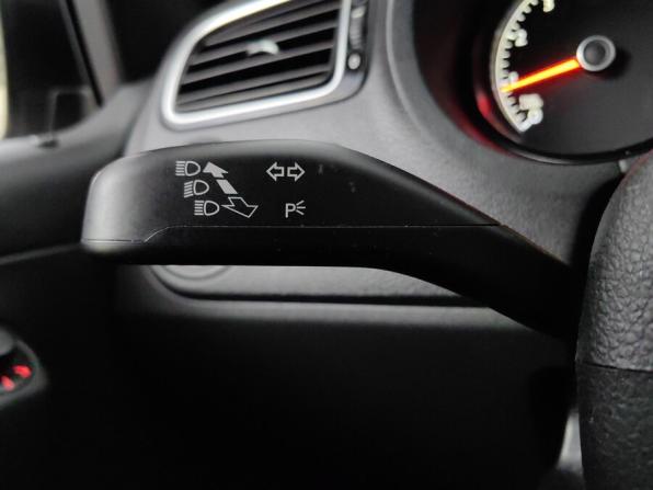 Volkswagen Polo V Рестайлинг с пробегом 2017 года, цена 1 099 000 рублей, 101073 км, седан, Автокод Объявления