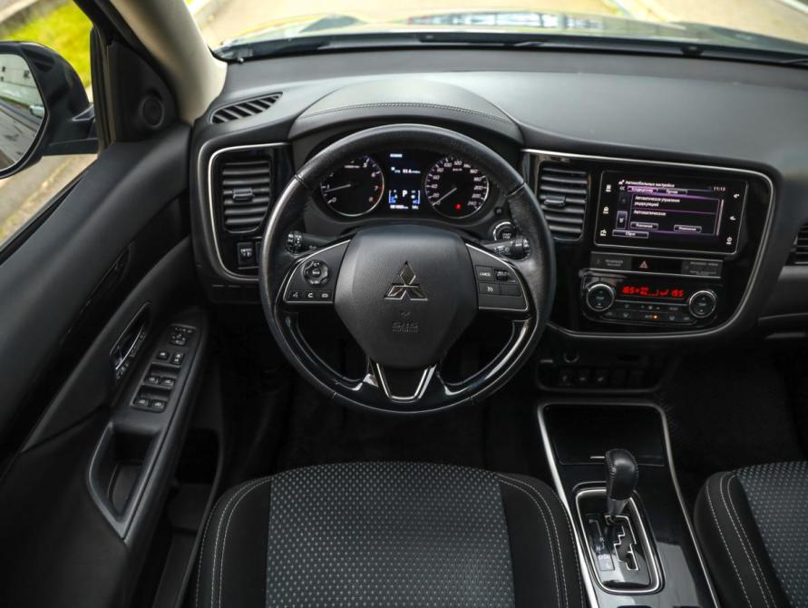 Mitsubishi Outlander III Рестайлинг 3 Санкт-Петербург  - изображение 12