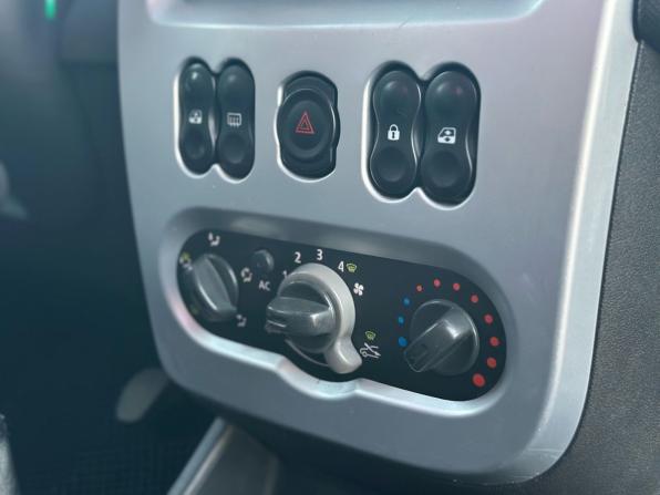 Renault Logan I Рестайлинг с пробегом 2010 года, цена 585 000 рублей, 135134 км, седан, Автокод Объявления