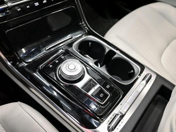 Kia Carnival IV с пробегом 2022 года, цена 4 700 000 рублей, 82762 км, минивэн, Автокод Объявления