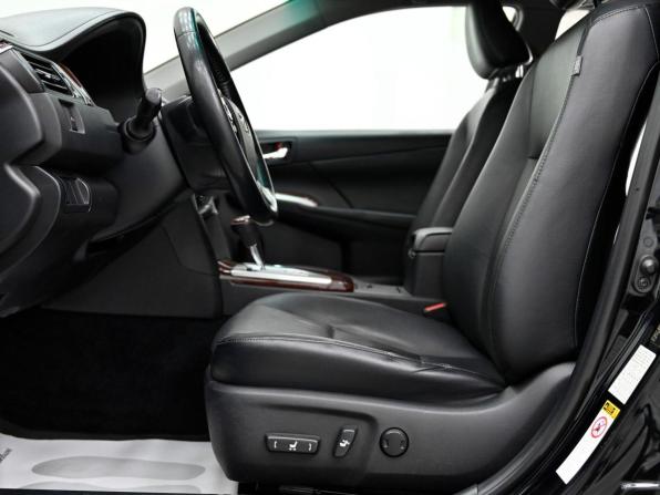 Toyota Camry VII (XV50) с пробегом 2014 года, цена 979 000 рублей, 122474 км, седан, Автокод Объявления