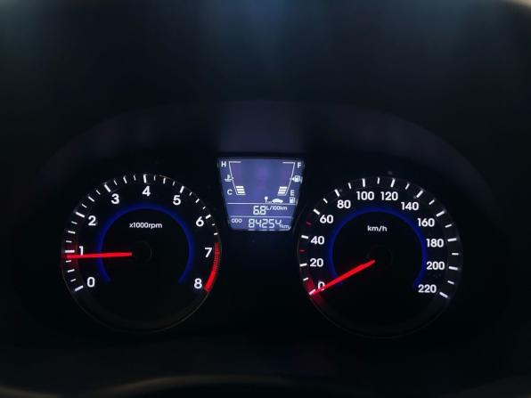 Hyundai Solaris I с пробегом 2012 года, цена 815 000 рублей, 84253 км, седан, Автокод Объявления