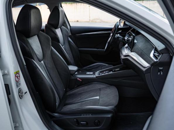 Skoda Octavia IV (A8) с пробегом 2020 года, цена 2 226 000 рублей, 210212 км, лифтбек, Автокод Объявления
