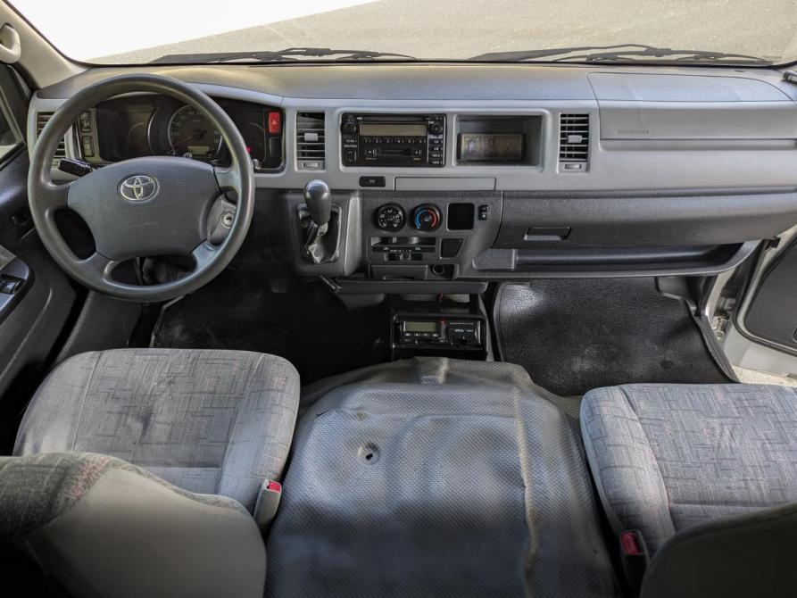 Toyota HiAce H200 Екатеринбург  - изображение 10