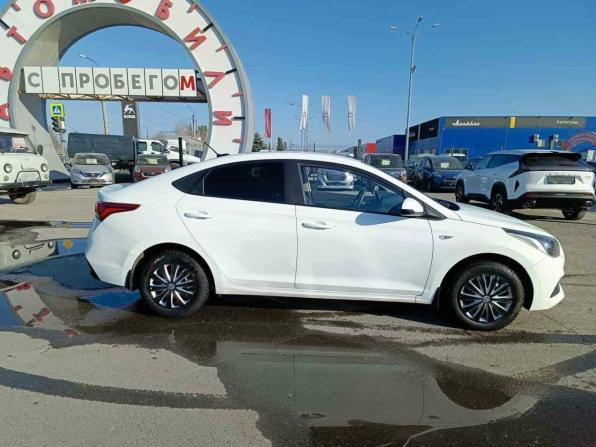 Hyundai Solaris II с пробегом 2018 года, цена 1 269 995 рублей, 57091 км, седан, Автокод Объявления
