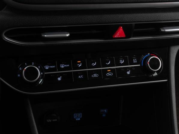 Hyundai Sonata VII (LF) Рестайлинг с пробегом 2019 года, цена 1 929 000 рублей, 228237 км, седан, Автокод Объявления