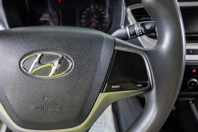 Hyundai Solaris II с пробегом 2020 года, цена 1 259 000 рублей, 183000 км, седан, Автокод Объявления
