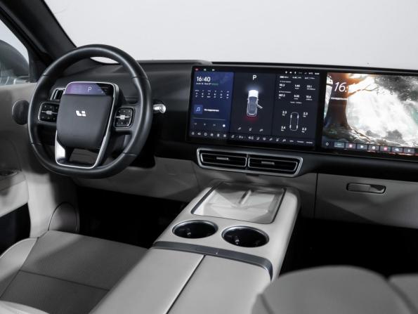 Li Auto (Lixiang) L7 I Рестайлинг с пробегом 2025 года, цена 8 200 000 рублей, 13410 км, внедорожник, Автокод Объявления