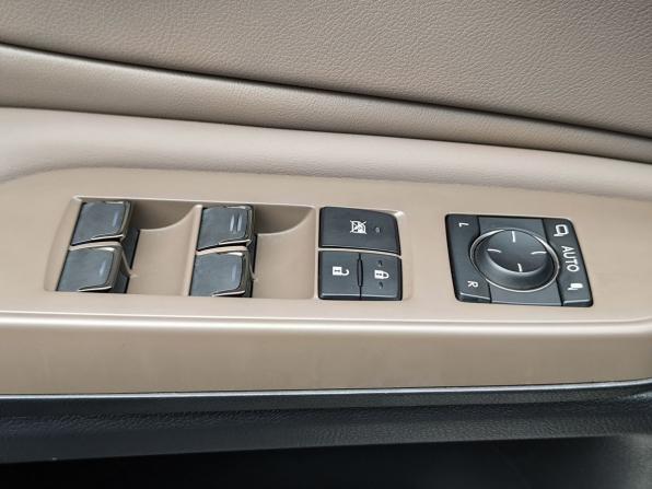 Lexus ES VII Рестайлинг 2 с пробегом 2025 года, цена 5 198 000 рублей, 6820 км, седан, Автокод Объявления