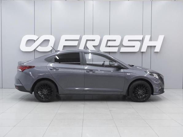 Hyundai Solaris II Рестайлинг с пробегом 2021 года, цена 1 430 000 рублей, 94630 км, седан, Автокод Объявления