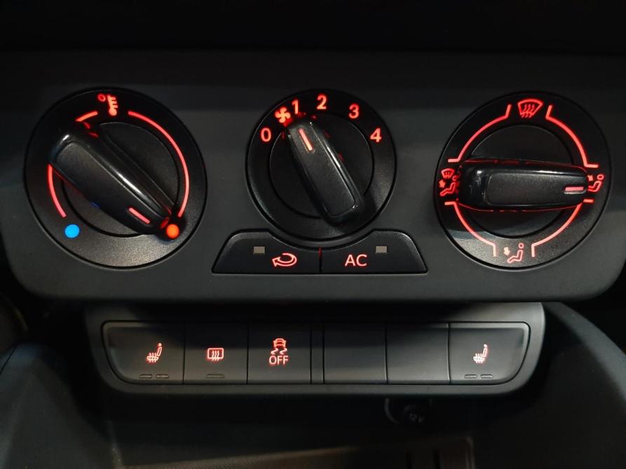 Audi A1 I (8X) Москва  - изображение 16