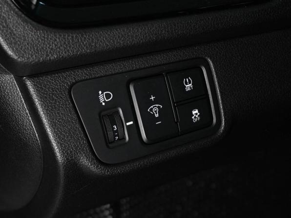 Hyundai Solaris II Рестайлинг с пробегом 2021 года, цена 1 385 000 рублей, 102180 км, седан, Автокод Объявления