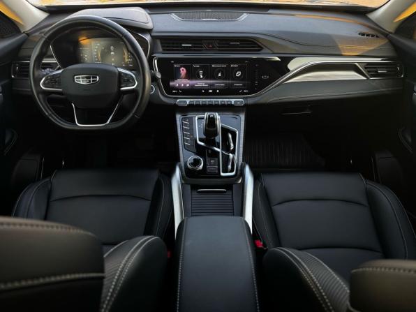 Geely Atlas Pro с пробегом 2023 года, цена 1 899 000 рублей, 58000 км, внедорожник, Автокод Объявления