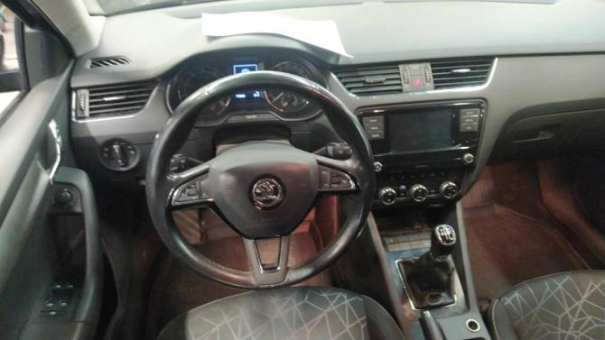 Skoda Octavia III (A7) Рестайлинг с пробегом 2018 года, цена 1 480 000 рублей, 113630 км, лифтбек, Автокод Объявления
