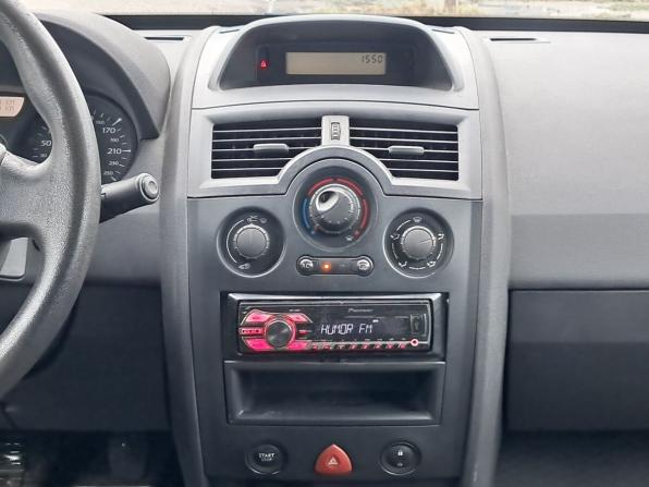 Renault Megane II с пробегом 2006 года, цена 150 000 рублей, 231290 км, седан, Автокод Объявления