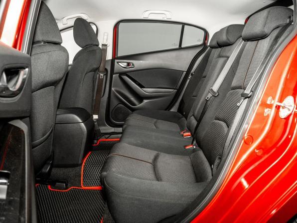 Mazda Axela III Рестайлинг с пробегом 2017 года, цена 1 420 000 рублей, 77075 км, хэтчбек, Автокод Объявления