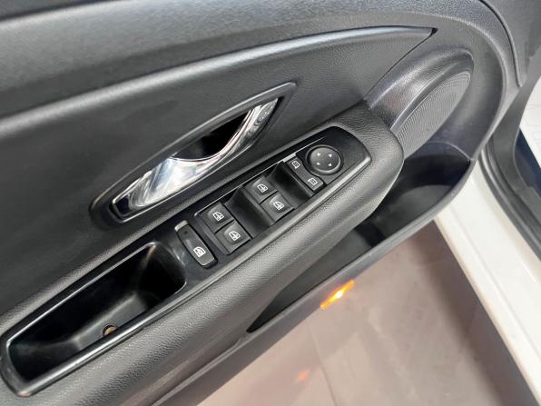 Renault Megane III Рестайлинг с пробегом 2013 года, цена 590 000 рублей, 228410 км, хэтчбек, Автокод Объявления