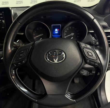 Toyota C-HR I Рестайлинг с пробегом 2018 года, цена 1 790 000 рублей, 66385 км, внедорожник, Автокод Объявления