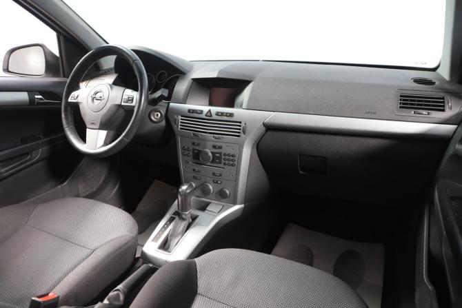 Opel Astra H Рестайлинг с пробегом 2013 года, цена 899 000 рублей, 108100 км, универсал, Автокод Объявления