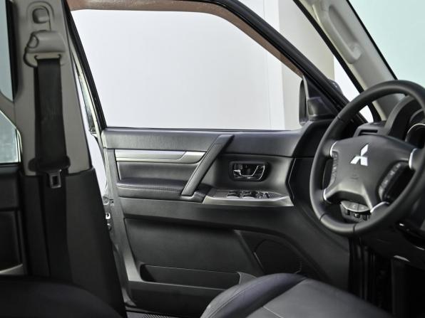Mitsubishi Pajero IV Рестайлинг 1 с пробегом 2012 года, цена 1 549 000 рублей, 186000 км, внедорожник, Автокод Объявления