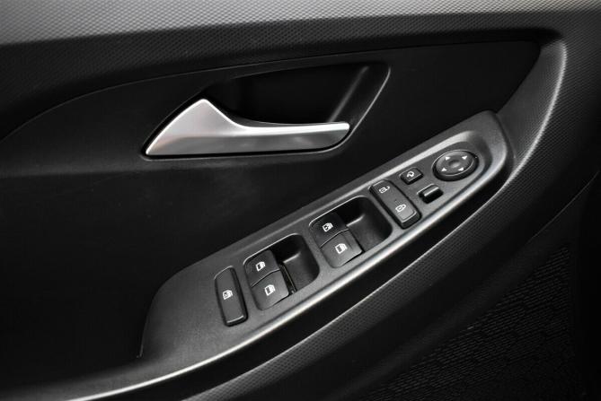 Hyundai Creta II с пробегом 2022 года, цена 2 395 000 рублей, 104613 км, внедорожник, Автокод Объявления