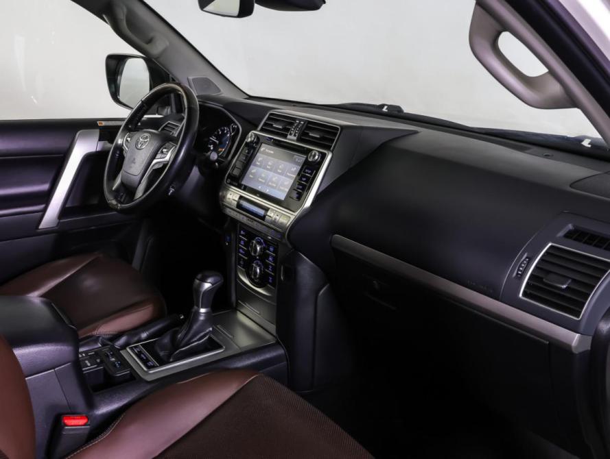 Toyota Land Cruiser Prado 150 Series Рестайлинг 2 Москва  - изображение 10