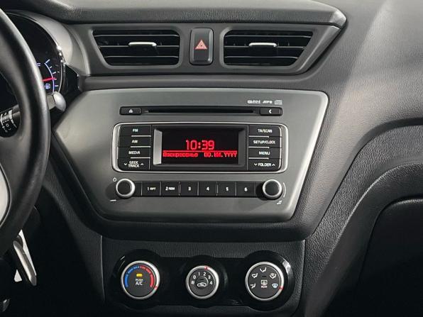 Kia Rio III Рестайлинг с пробегом 2016 года, цена 950 000 рублей, 86089 км, хэтчбек, Автокод Объявления