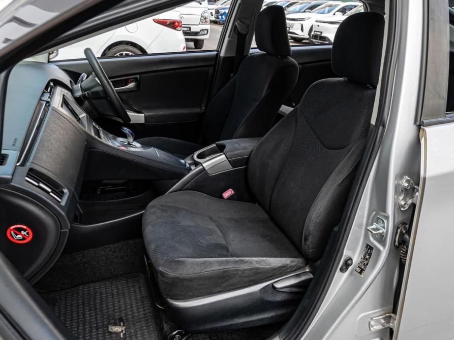 Toyota Prius III Рестайлинг (XW30) Краснодар  - изображение 7