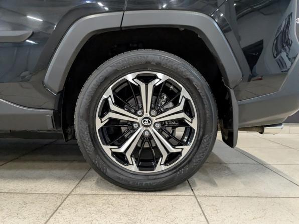 Toyota RAV4 V (XA50) с пробегом 2021 года, цена 3 850 000 рублей, 76500 км, внедорожник, Автокод Объявления
