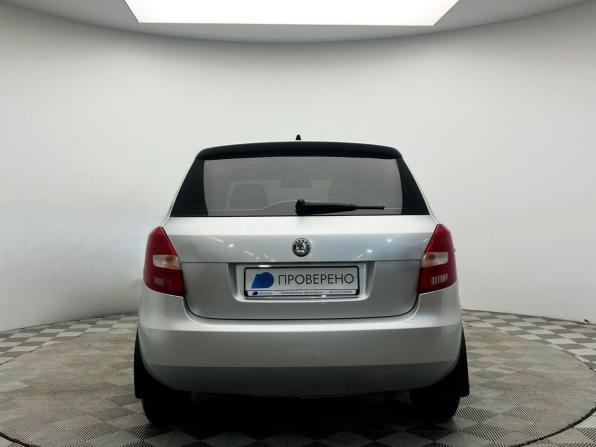 Skoda Fabia II Рестайлинг с пробегом 2010 года, цена 469 000 рублей, 220000 км, хэтчбек, Автокод Объявления