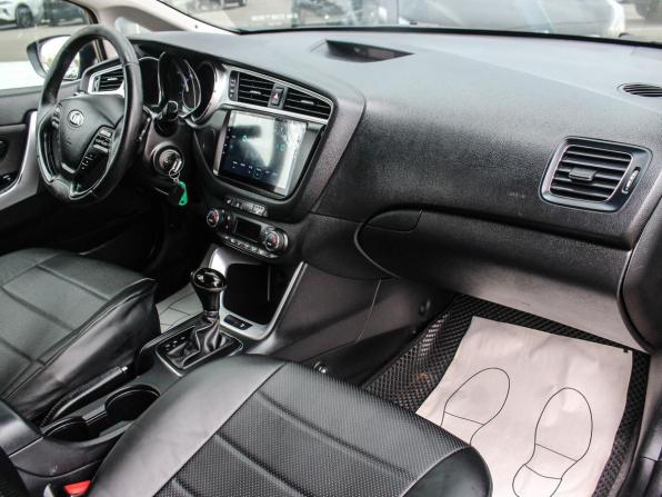 Kia Ceed II Рестайлинг с пробегом 2018 года, цена 1 158 700 рублей, 216000 км, универсал, Автокод Объявления