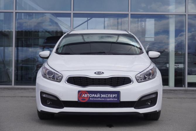 Kia Ceed II Рестайлинг с пробегом 2018 года, цена 1 295 000 рублей, 202648 км, универсал, Автокод Объявления