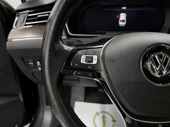 Volkswagen Passat B8 с пробегом 2015 года, цена 1 620 000 рублей, 234429 км, седан, Автокод Объявления