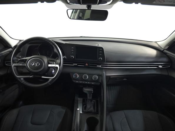 Hyundai Elantra VII (CN7) с пробегом 2021 года, цена 1 939 000 рублей, 51748 км, седан, Автокод Объявления