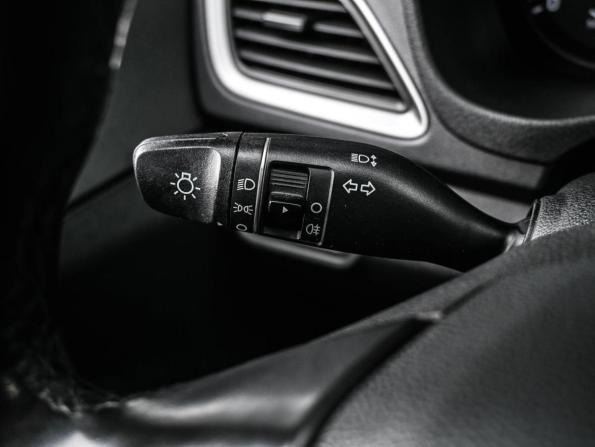 Hyundai Solaris II с пробегом 2018 года, цена 1 164 000 рублей, 170117 км, седан, Автокод Объявления