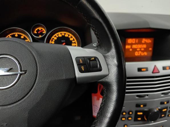 Opel Astra H Рестайлинг с пробегом 2012 года, цена 461 000 рублей, 204069 км, универсал, Автокод Объявления