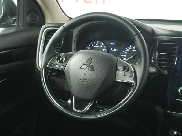 Mitsubishi Outlander III Рестайлинг 3 с пробегом 2022 года, цена 2 649 000 рублей, 101058 км, внедорожник, Автокод Объявления