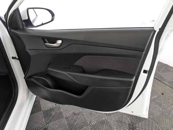 Hyundai Solaris II с пробегом 2020 года, цена 1 250 000 рублей, 142535 км, седан, Автокод Объявления