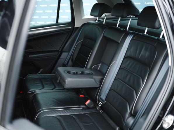 Volkswagen Tiguan II Рестайлинг с пробегом 2020 года, цена 4 199 000 рублей, 56690 км, внедорожник, Автокод Объявления
