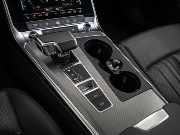Audi A6 V (C8) с пробегом 2021 года, цена 4 205 000 рублей, 81011 км, седан, Автокод Объявления