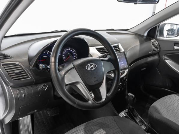 Hyundai Solaris I Рестайлинг с пробегом 2016 года, цена 1 090 000 рублей, 155261 км, седан, Автокод Объявления
