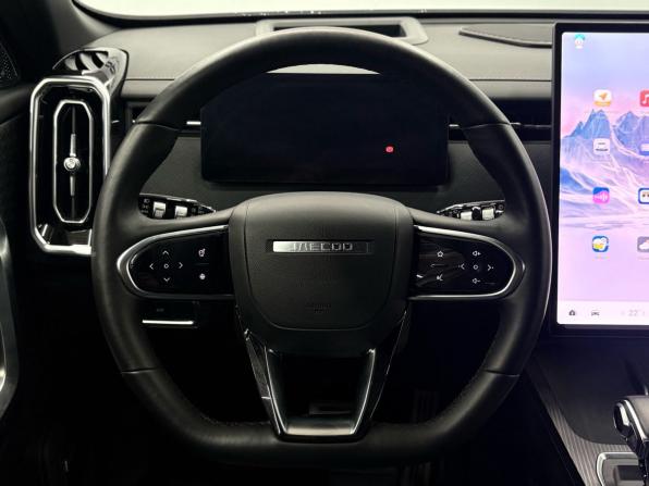 Jaecoo J7 I с пробегом 2024 года, цена 2 579 900 рублей, 20300 км, внедорожник, Автокод Объявления