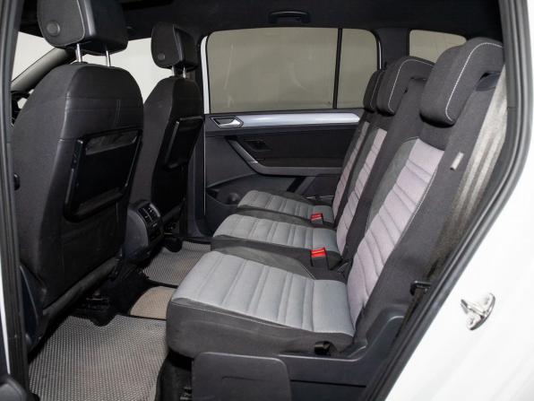 Volkswagen Touran II с пробегом 2017 года, цена 1 400 000 рублей, 125204 км, компактвэн, Автокод Объявления