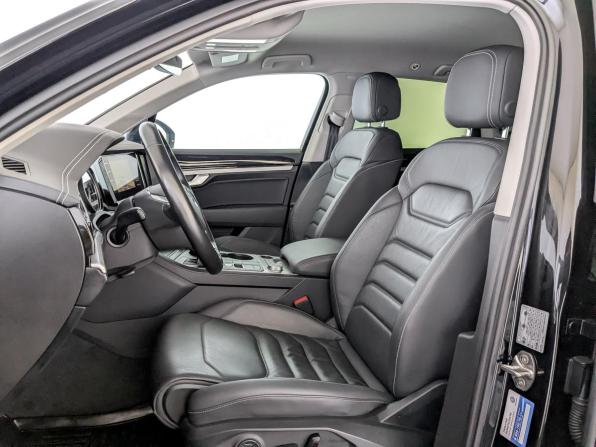 Volkswagen Touareg III с пробегом 2019 года, цена 5 205 000 рублей, 37555 км, внедорожник, Автокод Объявления